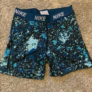 Blue patterned Nike pro shorts!